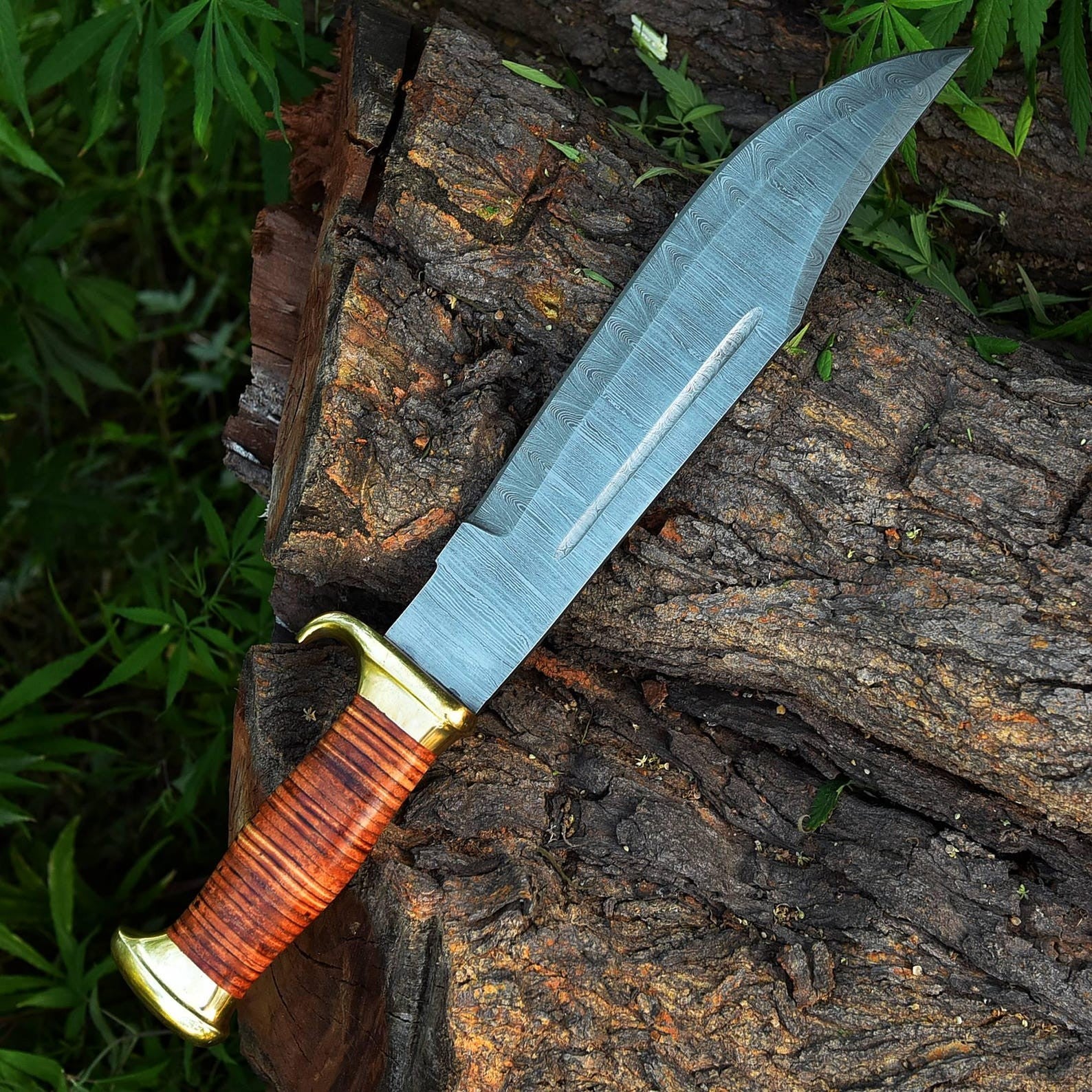 Handmade Damascus Bowie Knife Hunting Fixed Blade with Leather Sheath