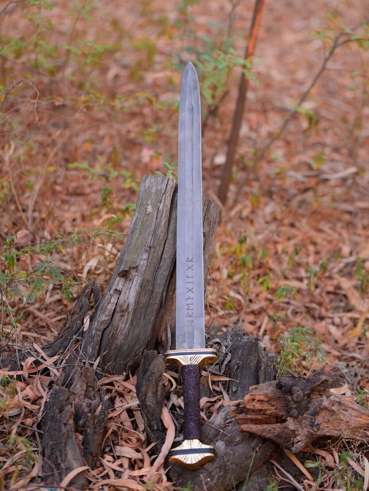CUSTOM HANDMADE DAMASCUS STEEL BATTLE READY SWORD VIKING SWORD COMBAT SWORD