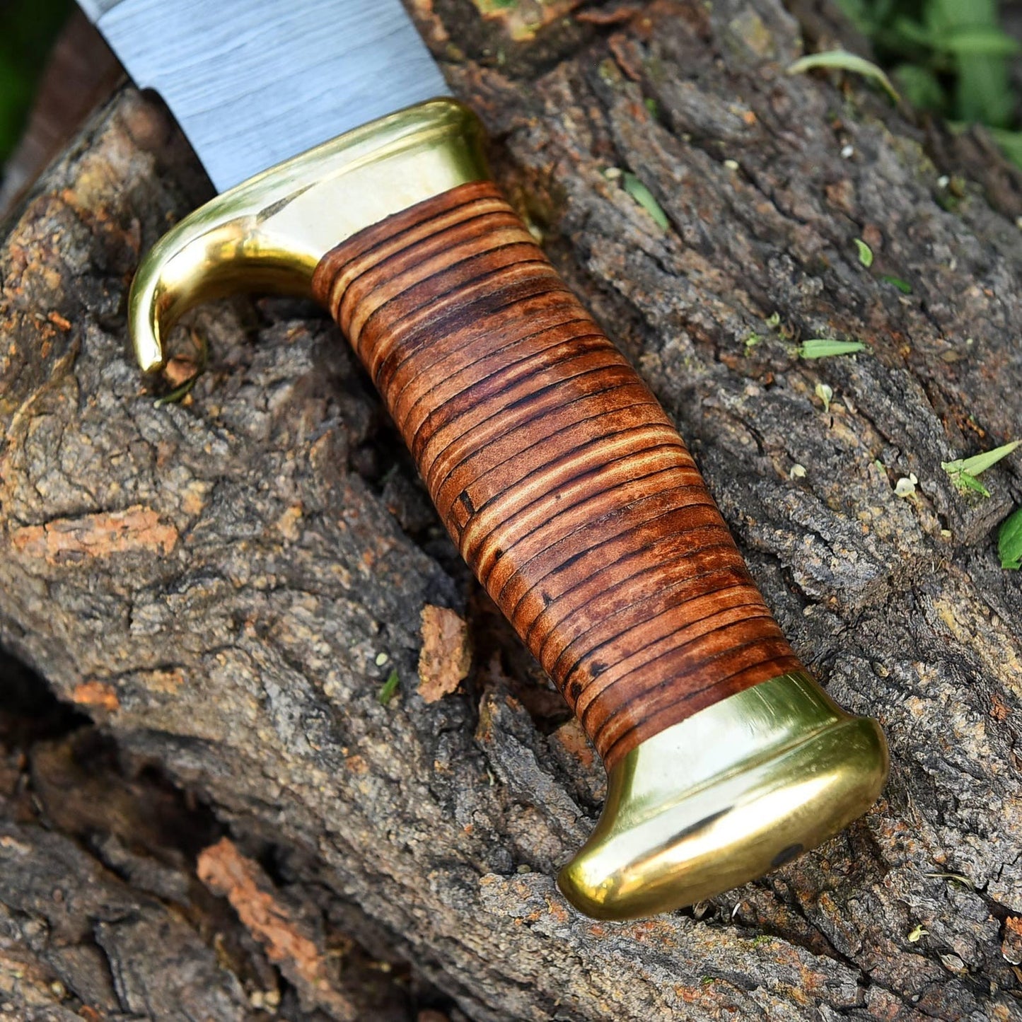 Handmade Damascus Bowie Knife Hunting Fixed Blade with Leather Sheath
