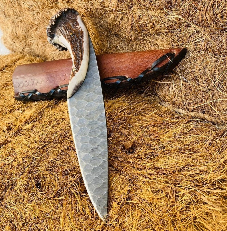 Custom Handmade D2 Steel Blade Stag Antler Bowie Knife| Hunting Knife Camping