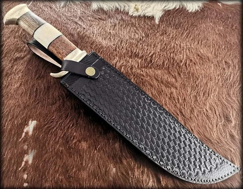 Custom Handmade Damascus Steel Blade Survival Bowie Knife Hunting Knife Camping